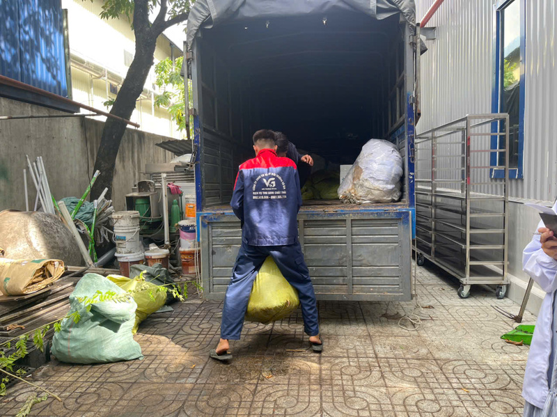 Dịch vụ mua phế liệu và thu gom chất thải Khu công nghiệp Vĩnh Lộc